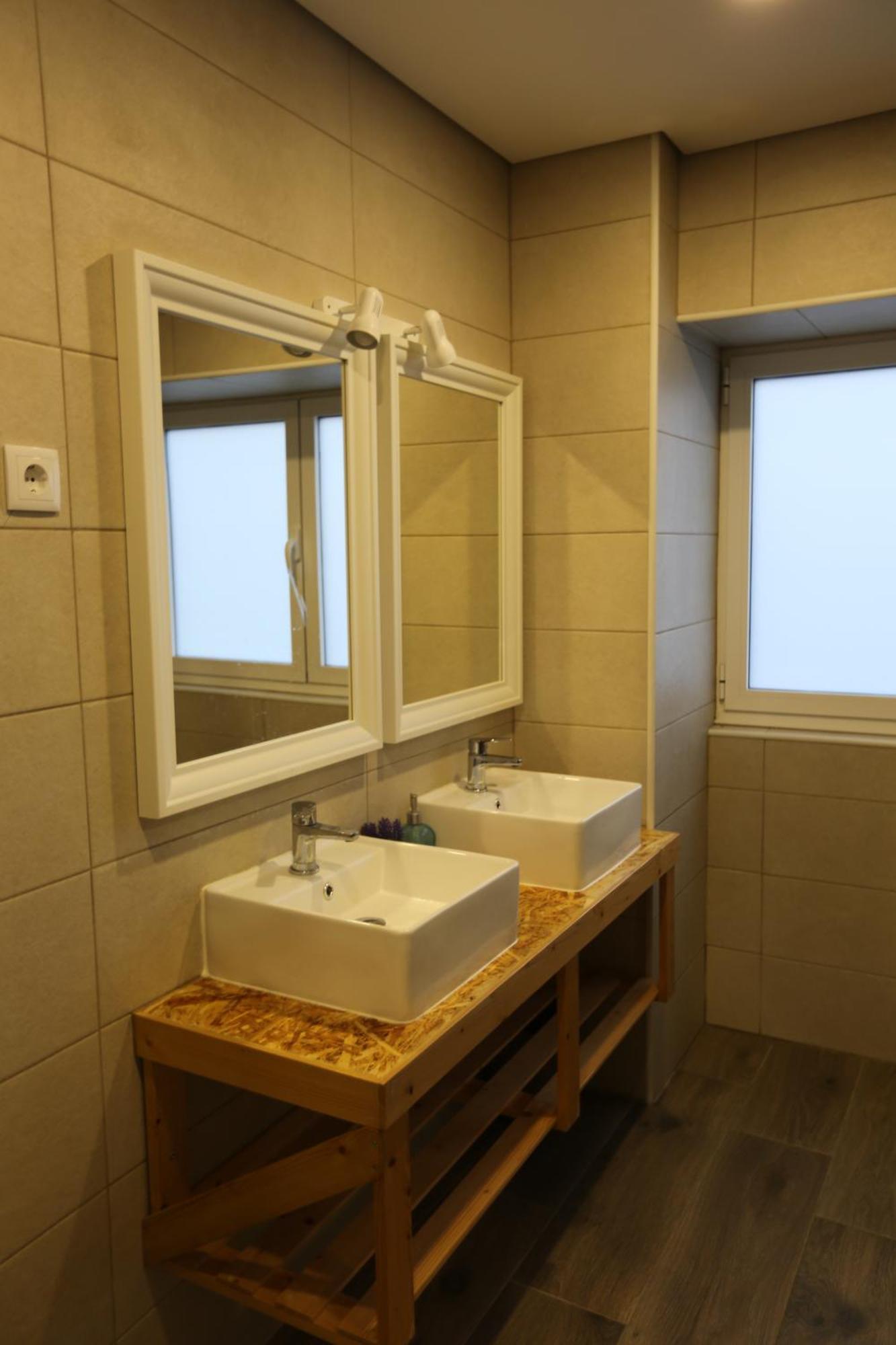 Albergue Ultreya เอสโปเซนเด ภายนอก รูปภาพ